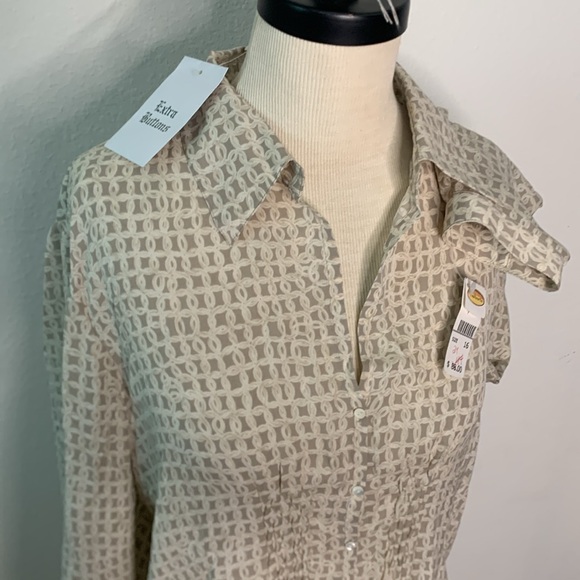 Talbots pure silk Cream Textured Button-Down Shirt size 16 - Picture 3 of 14